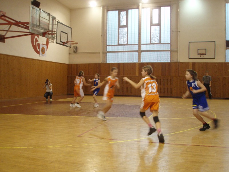 PC050904.jpg