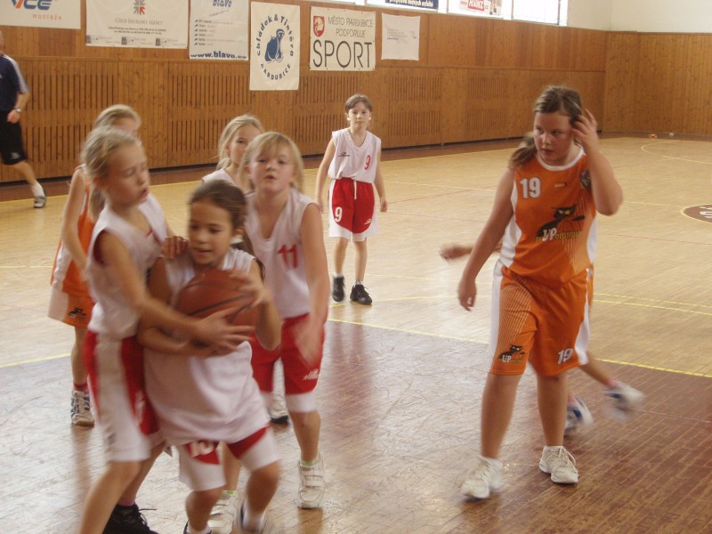PC061100.jpg